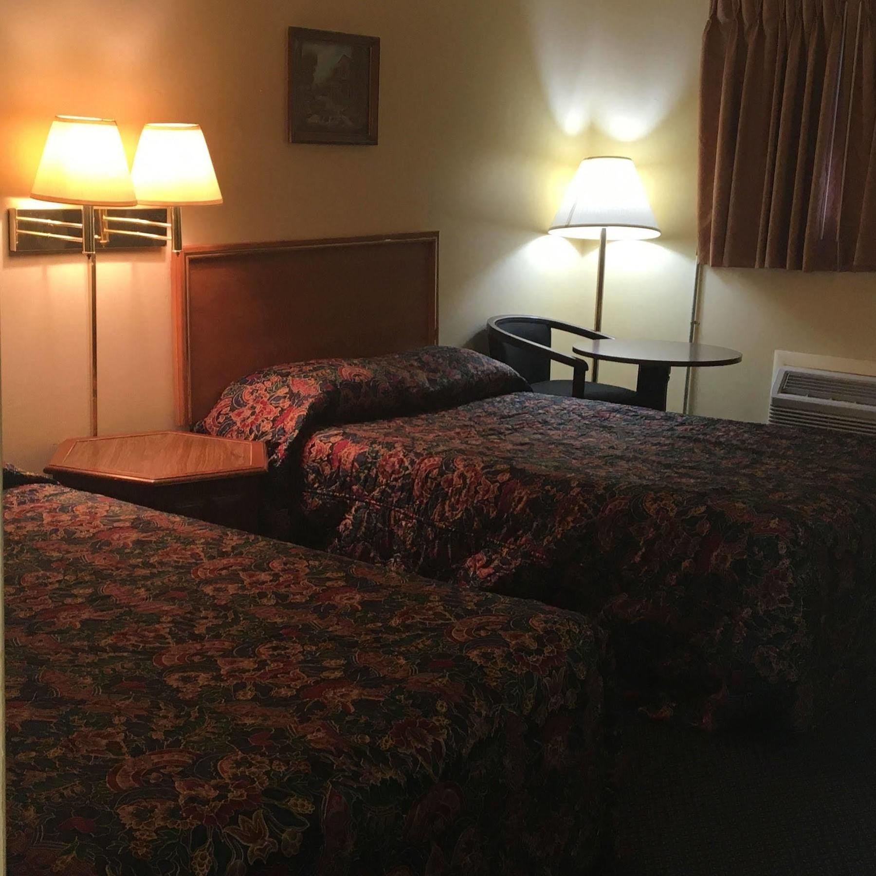 Guest House Motel Chanute Kültér fotó