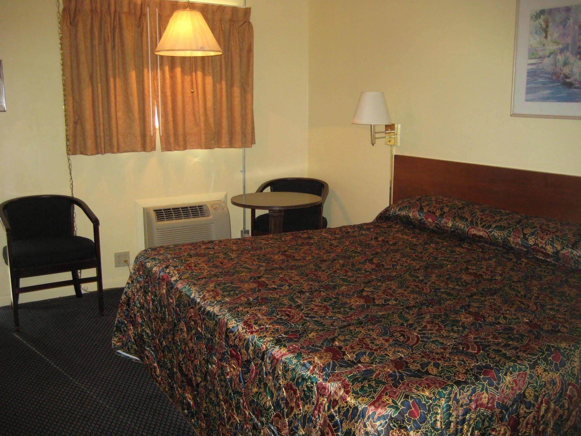 Guest House Motel Chanute Kültér fotó