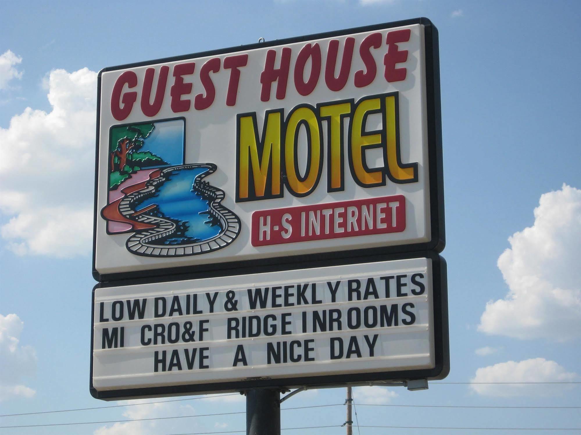 Guest House Motel Chanute Kültér fotó