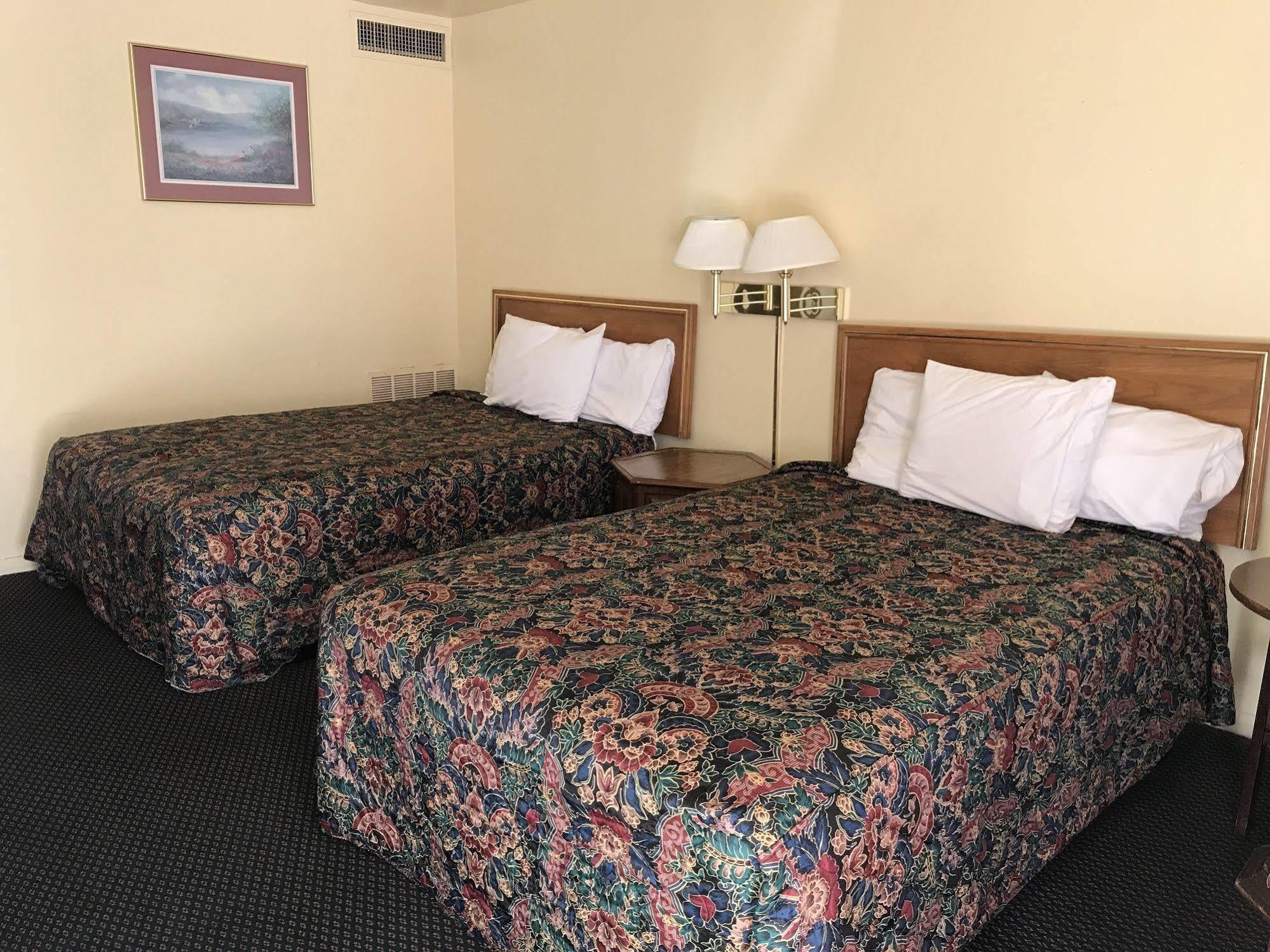 Guest House Motel Chanute Kültér fotó